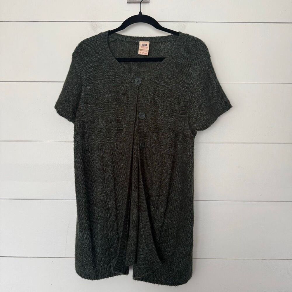 Vintage Faded Glory Women’s XL Green Short Sleeve Button Up Sweater